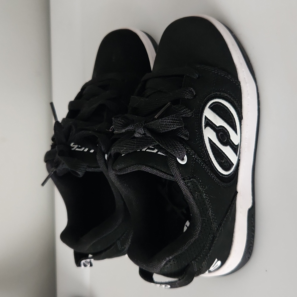 Heelys Size 3 like new
